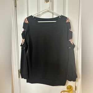 Women’s long sleeve top